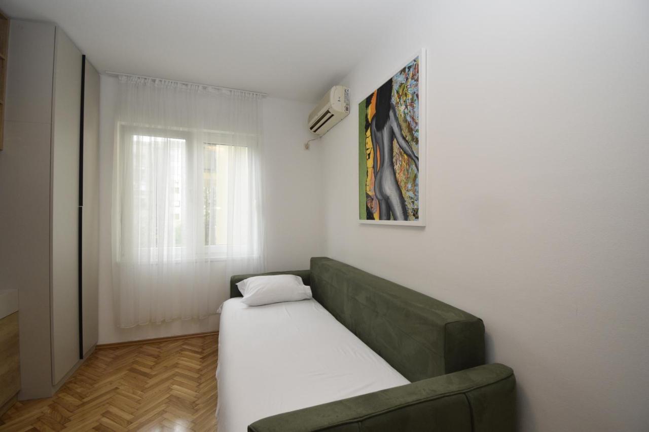Studio Apartment Art Zone Podgorica Extérieur photo