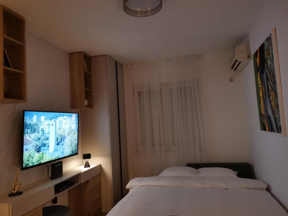 Studio Apartment Art Zone Podgorica Extérieur photo